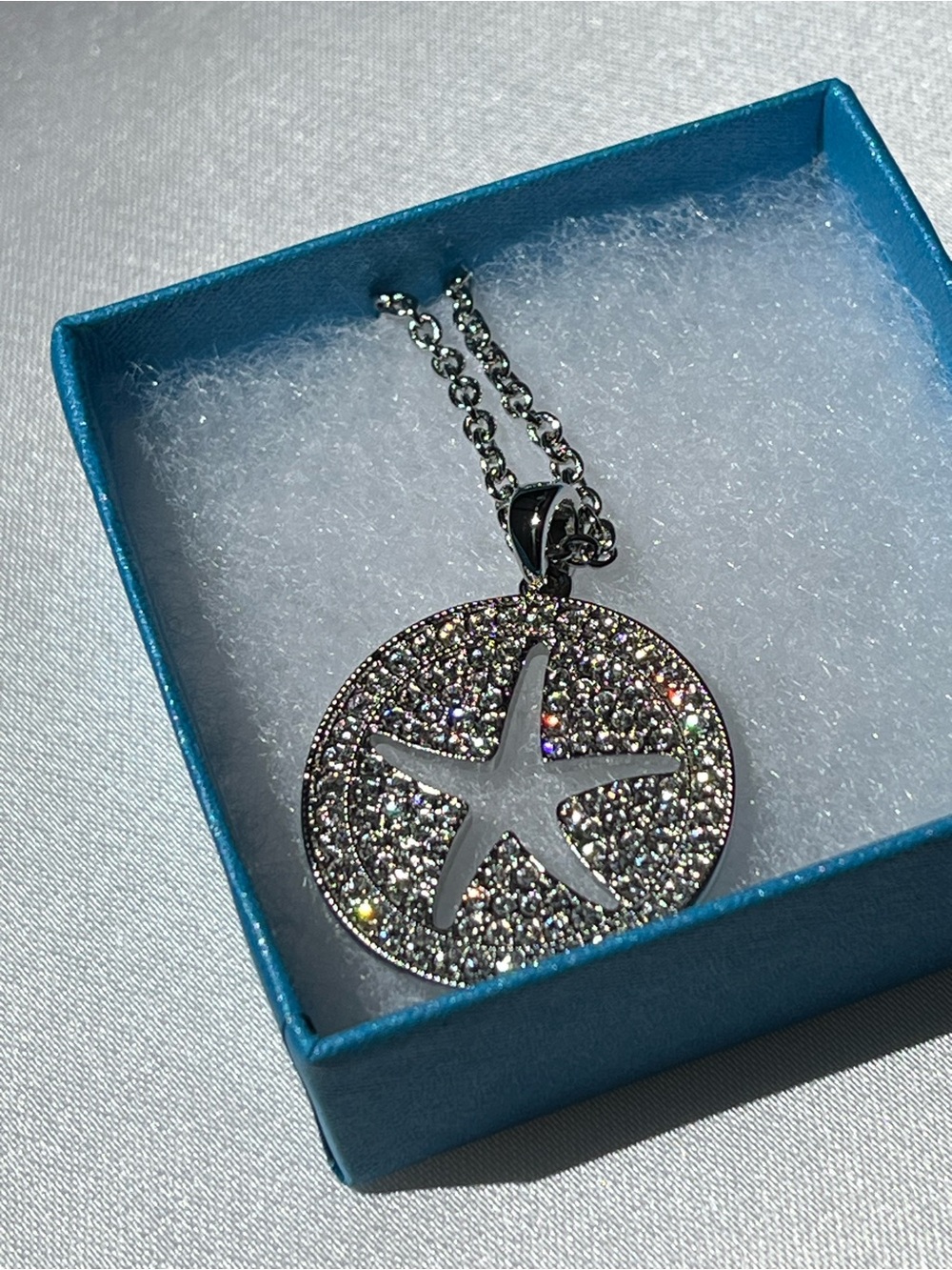Touchstone Crystal Sparkling Sea Star Necklace in Silver ✔️Last one Avail ❣️ - Picture 8 of 10
